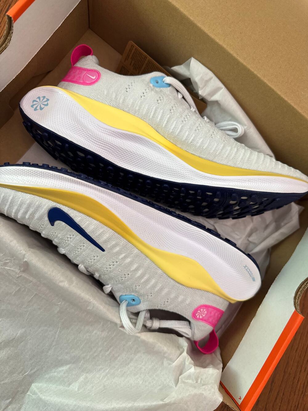 NEW Nike ReactX Infinity Run 4 Sneakers Womens 10